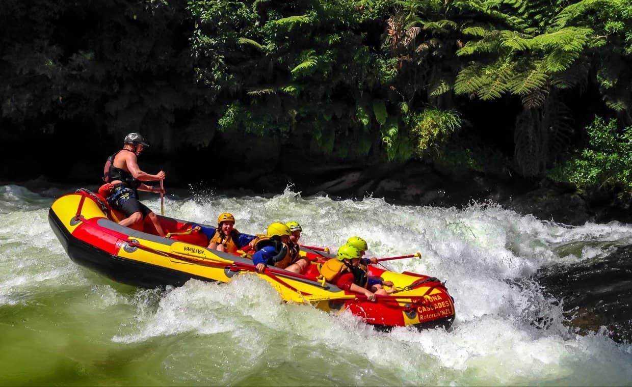 turystyka-przygodowa-rotorua-rafting-kaituna-i-wodospady-okere-falls