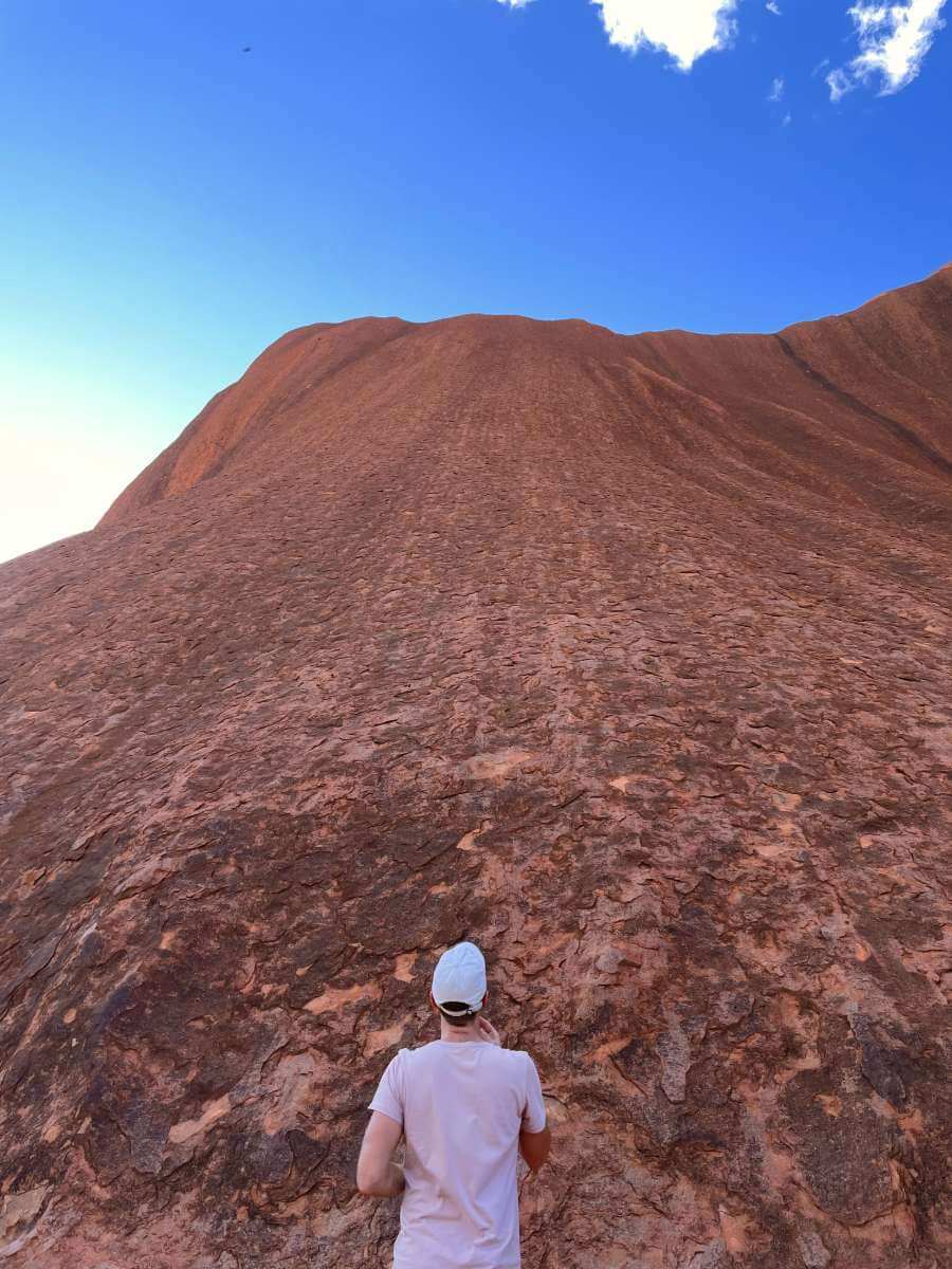 uluru-najlepszy-czas-na-wizyte-kiedy-jechac-przewodnik-turystyczny-i-porady