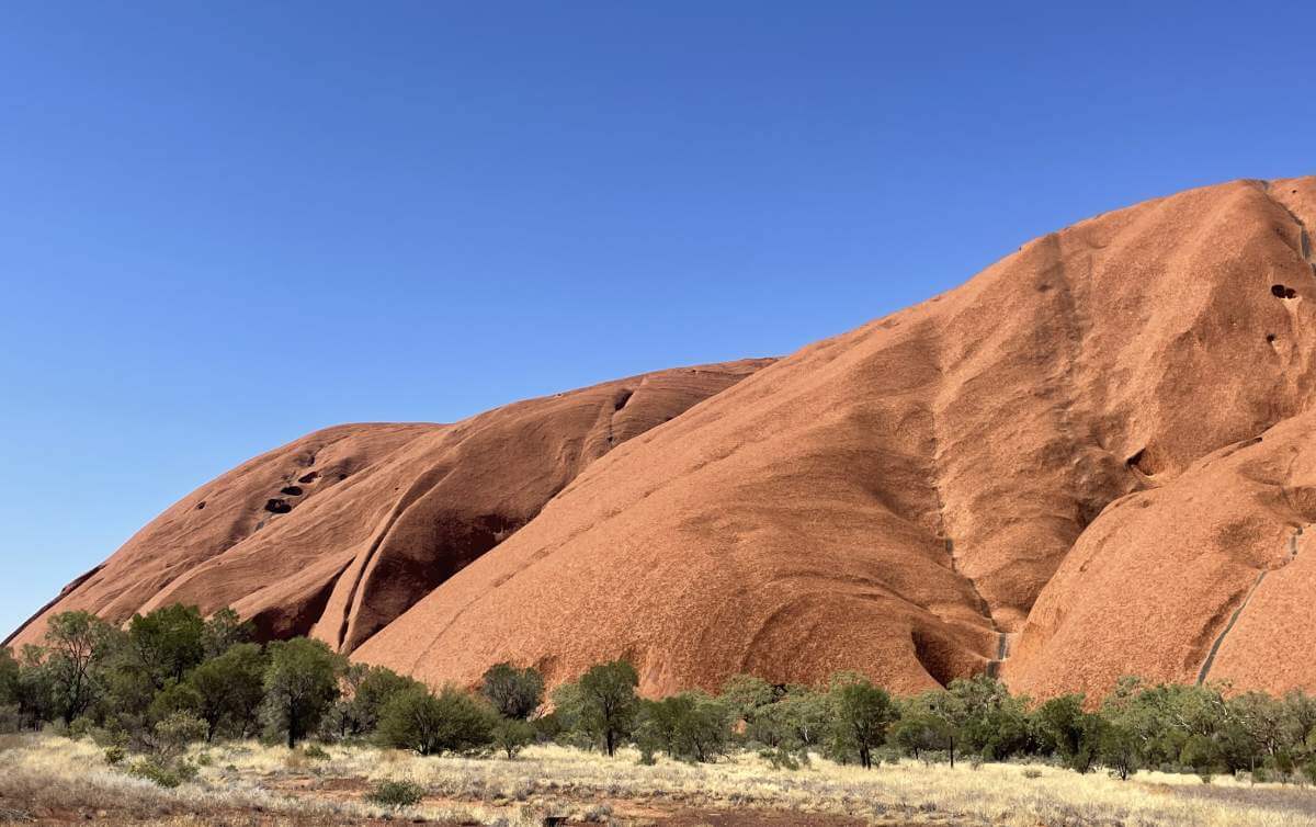 uluru-mutitjulu-waterhole-co-zobaczyc-w-uluru-piesze-szlaki-w-outbacku
