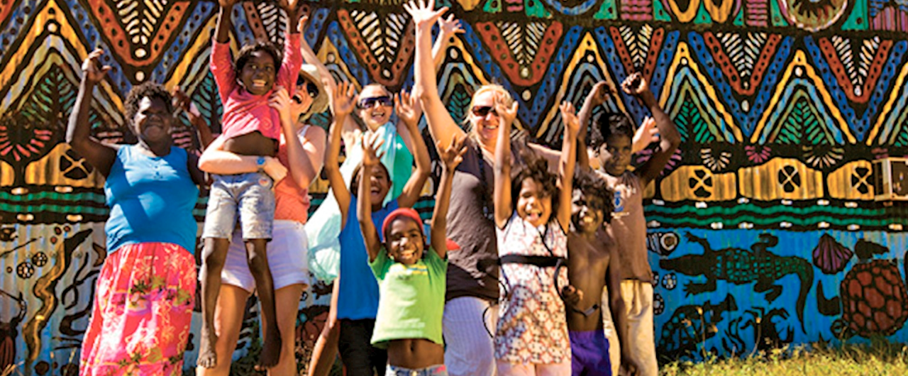 co-warto-zobaczyc-z-darwin-wycieczka-na-wyspy-tiwi-jednodniowa-przygoda