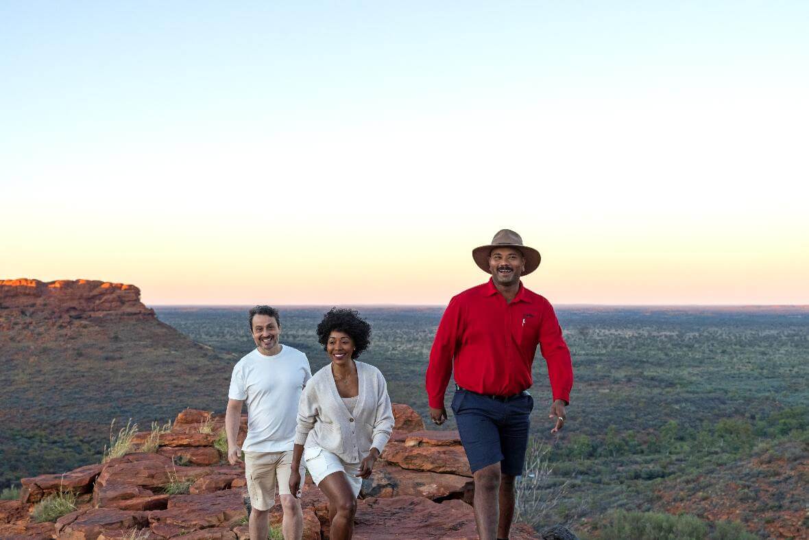 Schody na początku Rim Walk w Kings Canyon, pierwsze 500 stopni szlaku.