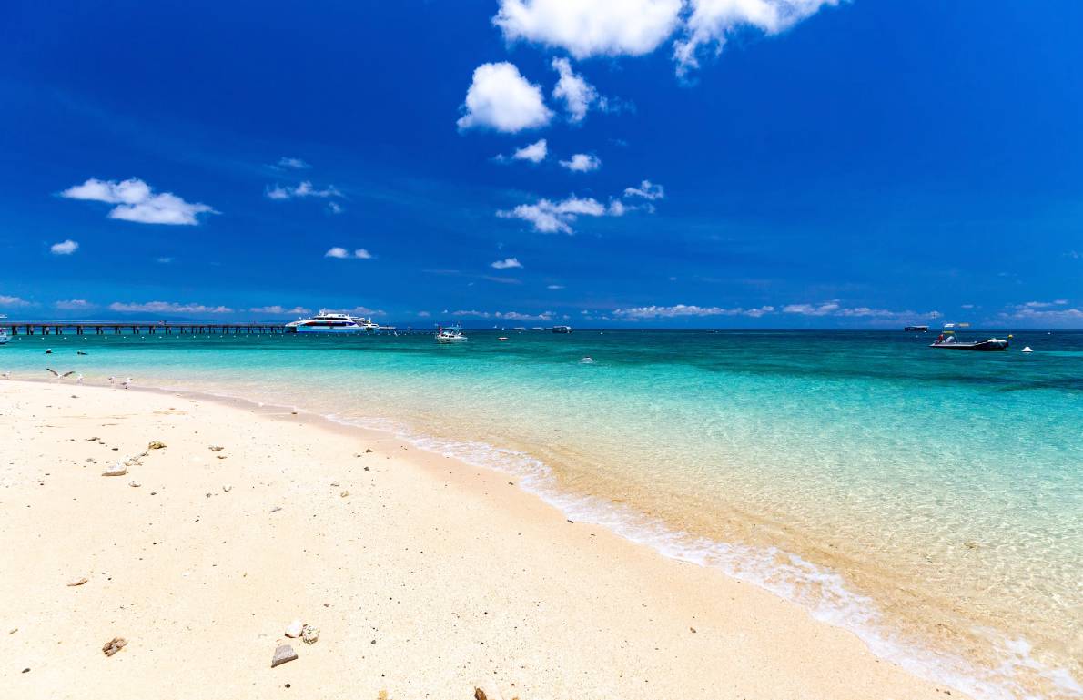 Biała plaża i las deszczowy na Green Island – atrakcje w okolicach Cairns