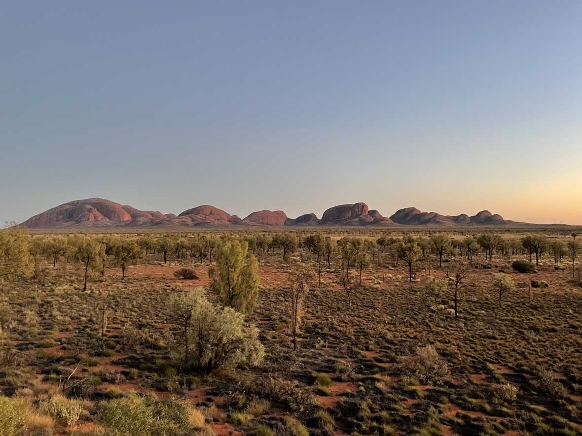 Skalne kopuły Kata Tjuta podczas wycieczki z Uluru