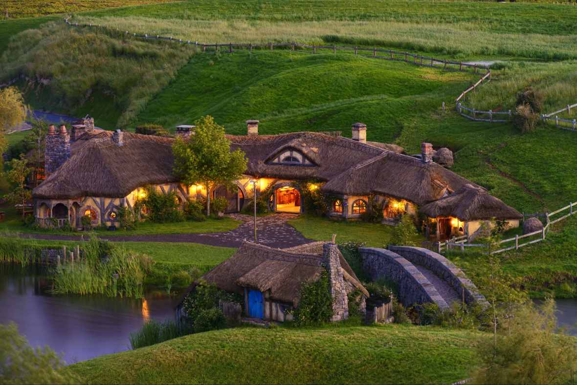 Green Dragon Inn na planie filmowym Hobbiton w Matamata w Nowej Zelandii