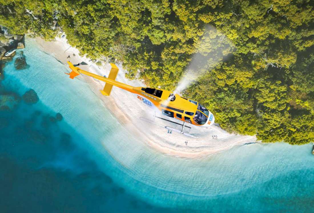 Tropikalny las deszczowy podczas lotu helikopterem z Cairns